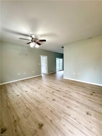 1307 Emsworth DR, Chesapeake, VA 23320