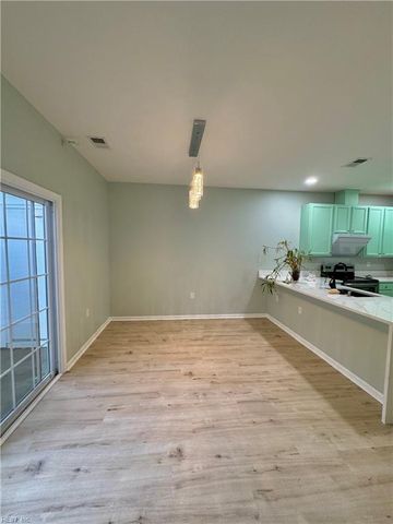 1307 Emsworth DR, Chesapeake, VA 23320