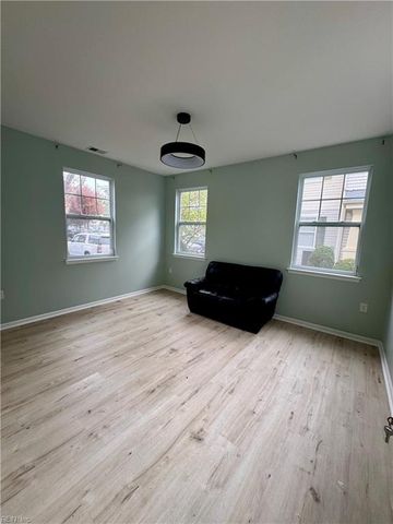 1307 Emsworth DR, Chesapeake, VA 23320