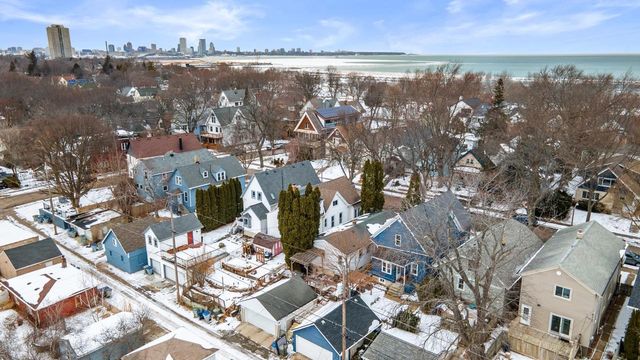 2917 S Wentworth AVENUE, Milwaukee, WI 53207