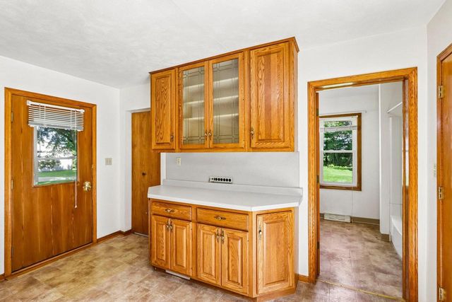 W5440 Halverson Drive, Poynette, WI 53955