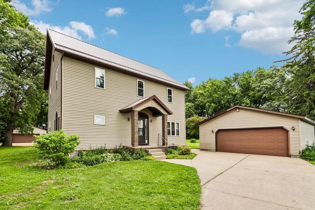 W5440 Halverson Drive, Poynette, WI 53955