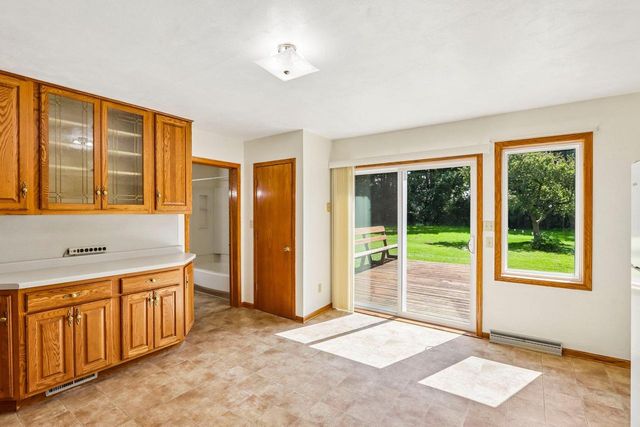 W5440 Halverson Drive, Poynette, WI 53955