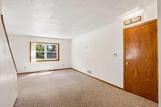 W5440 Halverson Drive, Poynette, WI 53955