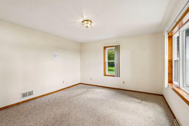 W5440 Halverson Drive, Poynette, WI 53955