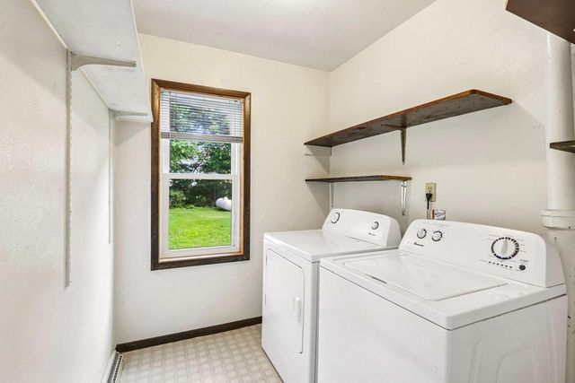 W5440 Halverson Drive, Poynette, WI 53955