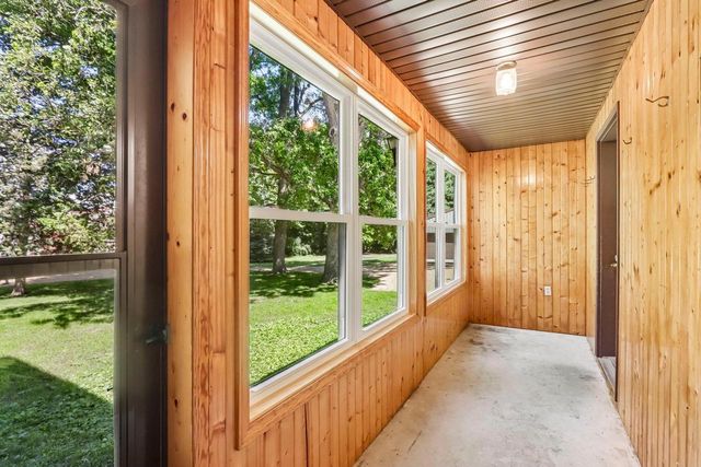 W5440 Halverson Drive, Poynette, WI 53955