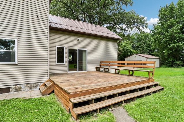 W5440 Halverson Drive, Poynette, WI 53955