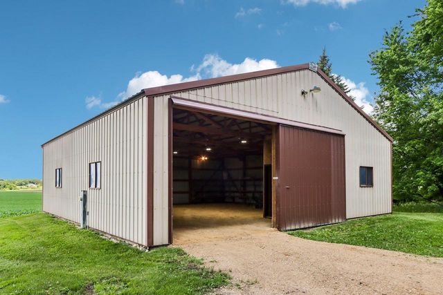 W5440 Halverson Drive, Poynette, WI 53955