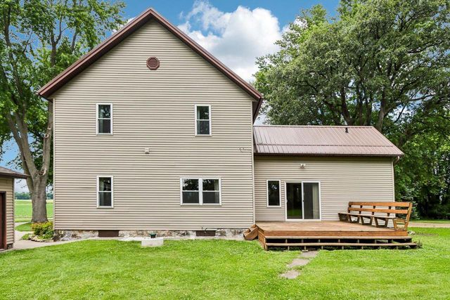 W5440 Halverson Drive, Poynette, WI 53955
