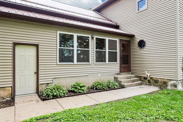 W5440 Halverson Drive, Poynette, WI 53955