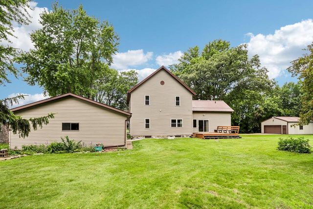 W5440 Halverson Drive, Poynette, WI 53955