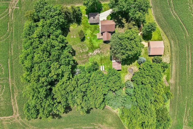 W5440 Halverson Drive, Poynette, WI 53955