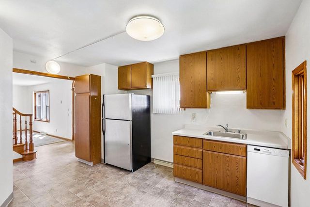 W5440 Halverson Drive, Poynette, WI 53955