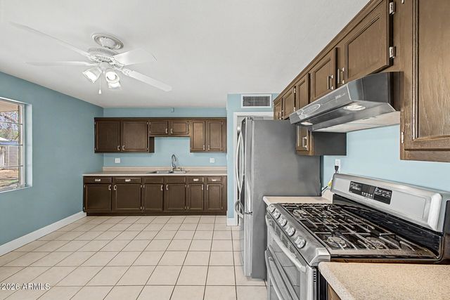 1114 E RUTH Avenue, Phoenix, AZ 85020