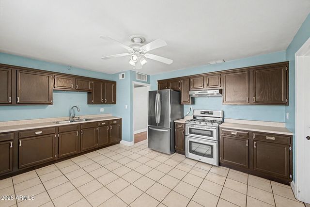 1114 E RUTH Avenue, Phoenix, AZ 85020