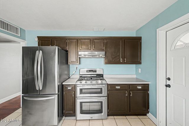 1114 E RUTH Avenue, Phoenix, AZ 85020
