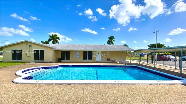 6810 NW 28th Street, Sunrise, FL 33313