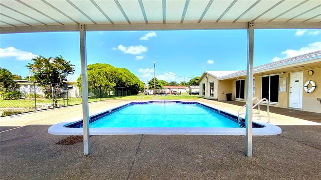 6810 NW 28th Street, Sunrise, FL 33313