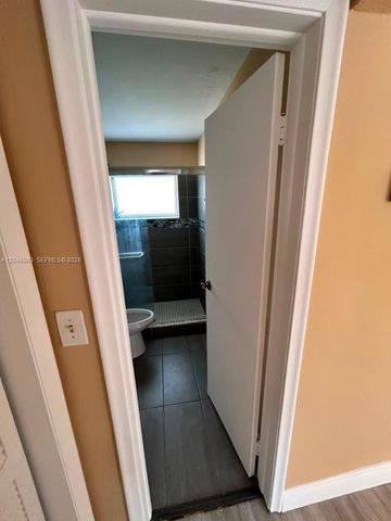 6810 NW 28th Street, Sunrise, FL 33313