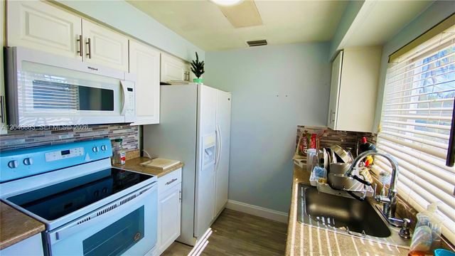 6810 NW 28th Street, Sunrise, FL 33313