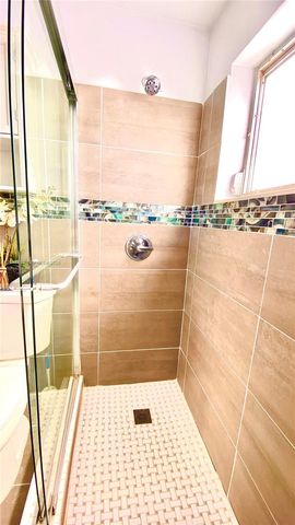 6810 NW 28th Street, Sunrise, FL 33313