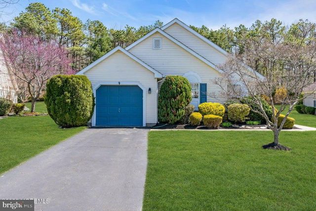 2621 MEADOW LAKE DR, Toms River, NJ 08755