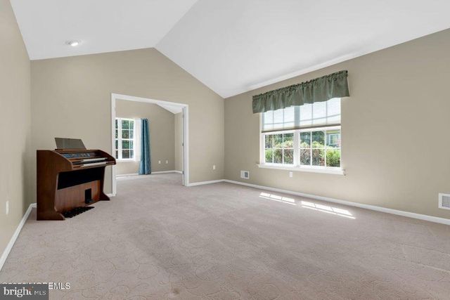 2621 MEADOW LAKE DR, Toms River, NJ 08755