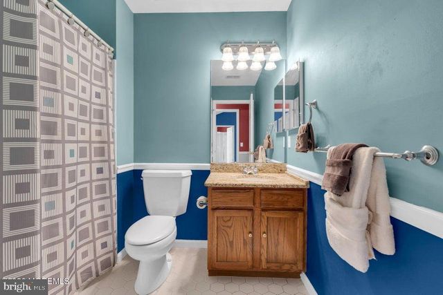 2621 MEADOW LAKE DR, Toms River, NJ 08755