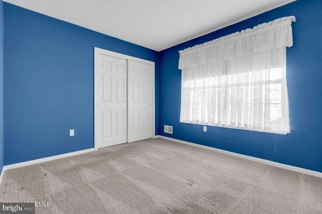 2621 MEADOW LAKE DR, Toms River, NJ 08755