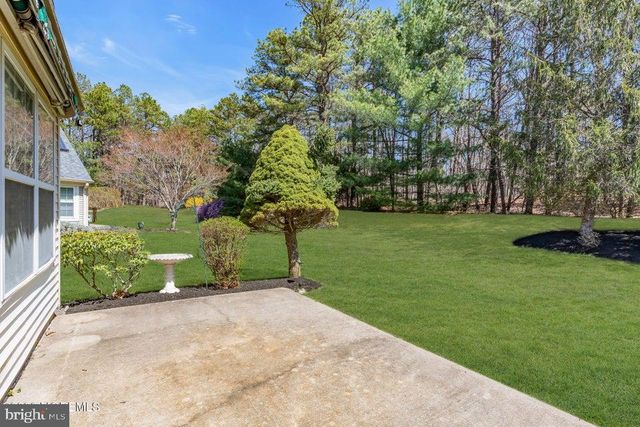 2621 MEADOW LAKE DR, Toms River, NJ 08755