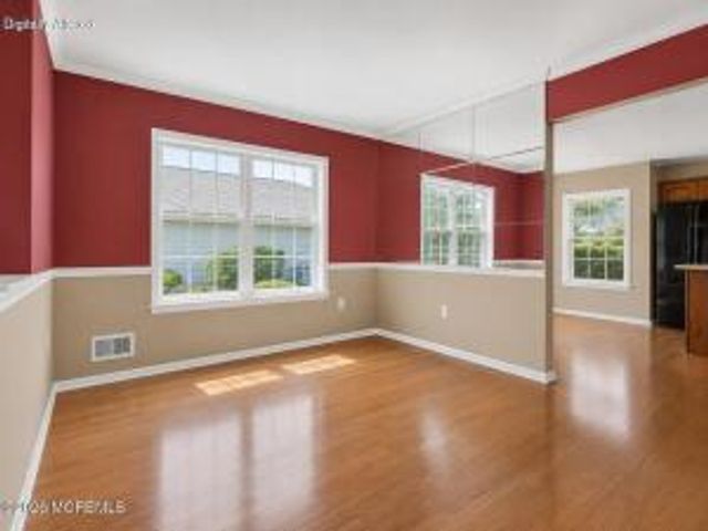 2621 MEADOW LAKE DR, Toms River, NJ 08755