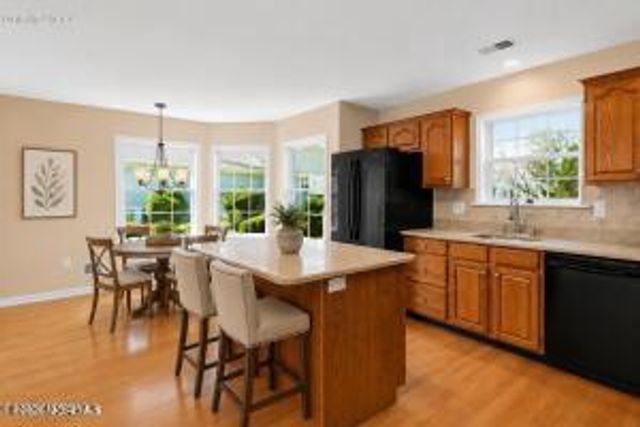 2621 MEADOW LAKE DR, Toms River, NJ 08755