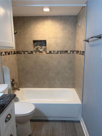 11540 Chimney Rock Road 124, Houston, TX 77035