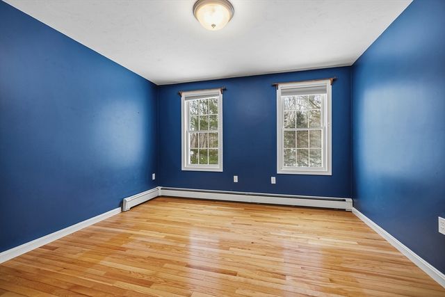 86 Hunter Rd, Uxbridge, MA 01569