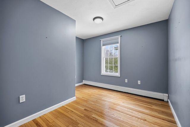 86 Hunter Rd, Uxbridge, MA 01569