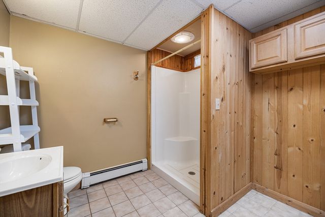 86 Hunter Rd, Uxbridge, MA 01569