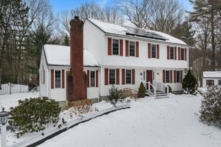 86 Hunter Rd, Uxbridge, MA 01569