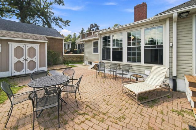 432 16th Ave SW, Rochester, MN 55902