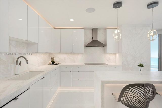 5959 Collins Ave 807, Miami Beach, FL 33140