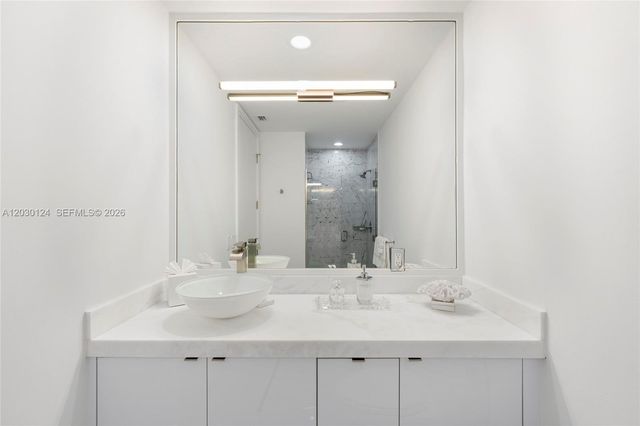 5959 Collins Ave 807, Miami Beach, FL 33140