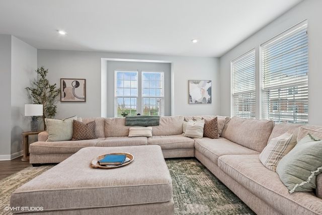 10607 Paige Circle, Orland Park, IL 60462
