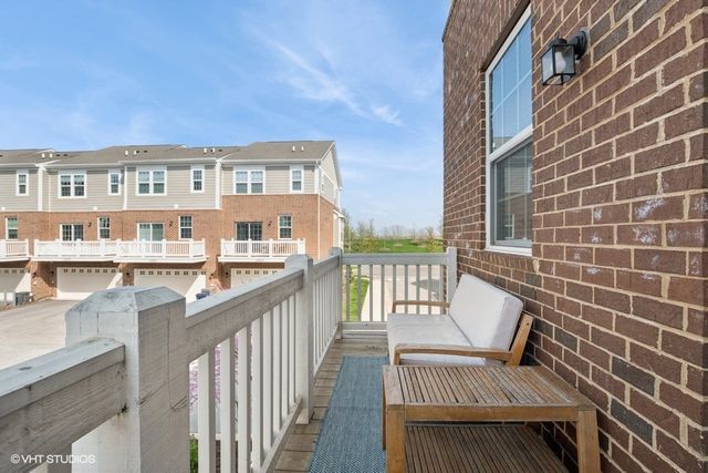 10607 Paige Circle, Orland Park, IL 60462
