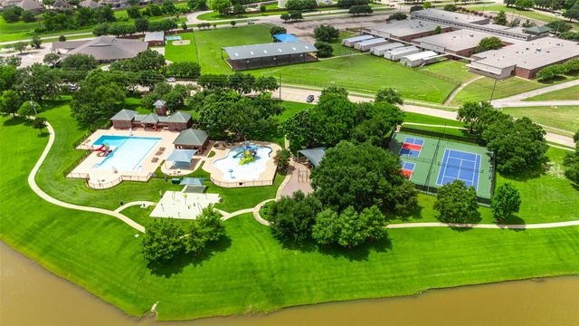 8723 Long Cross Drive, Richmond, TX 77406