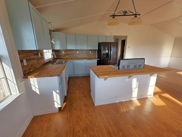 405 Blue Water Boulevard, Sargent, TX 77414