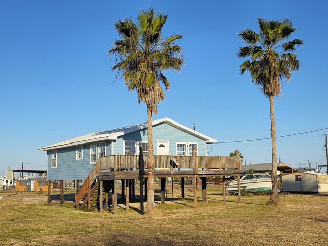 405 Blue Water Boulevard, Sargent, TX 77414