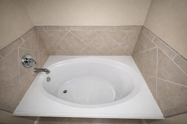 10827 Windfern Lakes Street, Houston, TX 77064