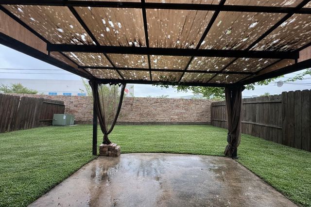 10827 Windfern Lakes Street, Houston, TX 77064