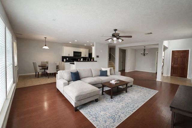 10827 Windfern Lakes Street, Houston, TX 77064