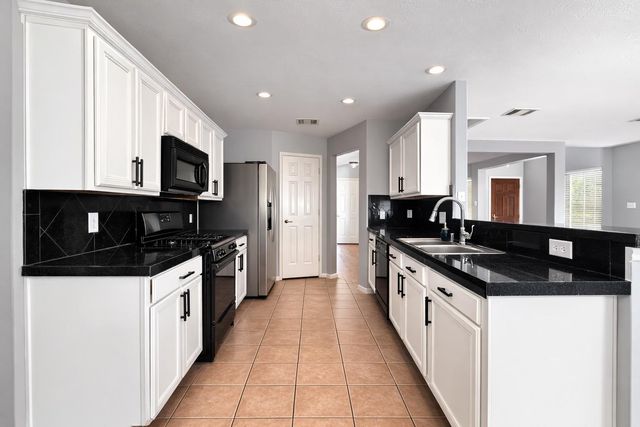 10827 Windfern Lakes Street, Houston, TX 77064